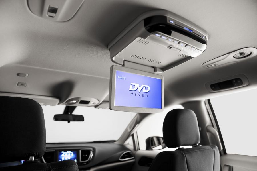 Интерьер Chrysler Voyager (RU) 2019 года  (фото 8 из 11)
